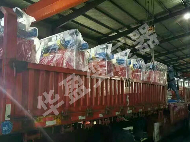 咸宁干式变压器发货现场